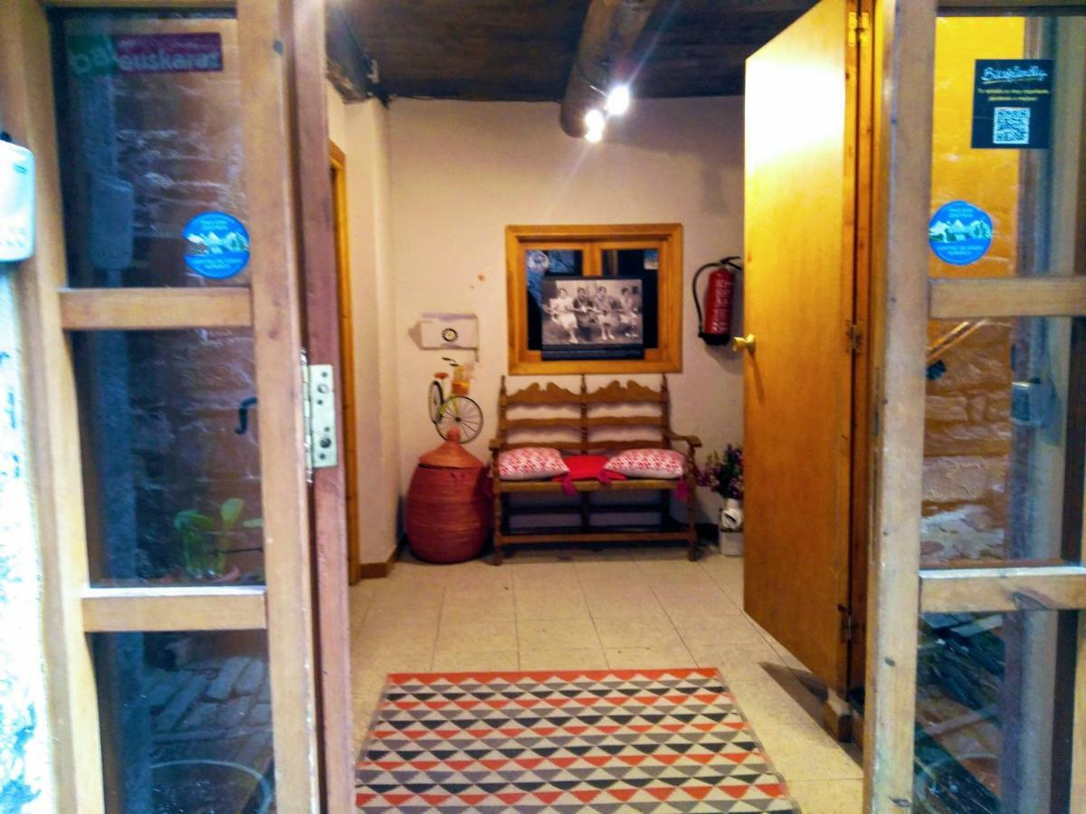 Albergue Armaia Artepea Urzainqui Exterior foto